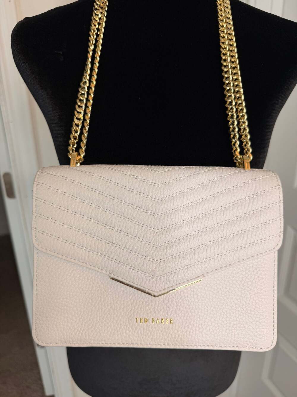 Ted Baker London Ivory Cream Leather Chevron Quilted Envelope Bag Gold Chain